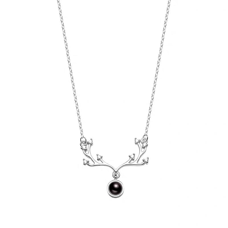 AmorMio Reindeer Necklace